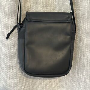 Duchamp Men Waterproof Crossbody Bag